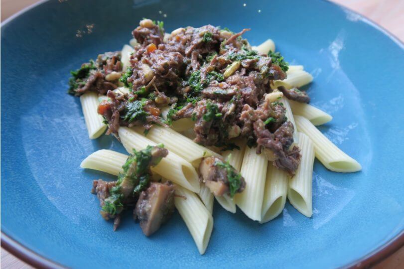 Stracotto met penne en gremolata