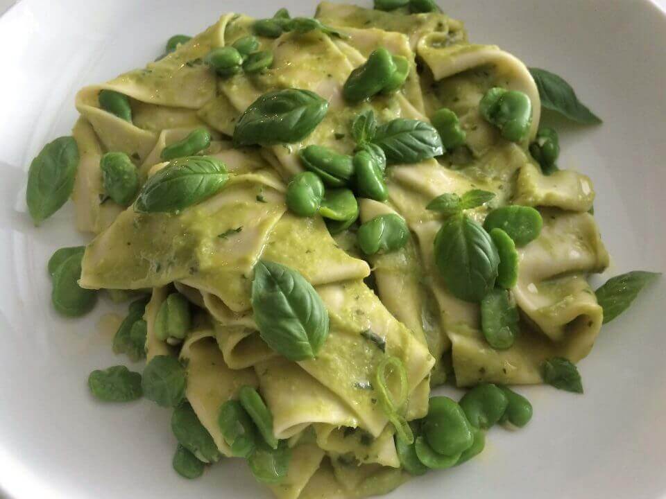 Fazzoletti met tuinbonenpesto en truffel